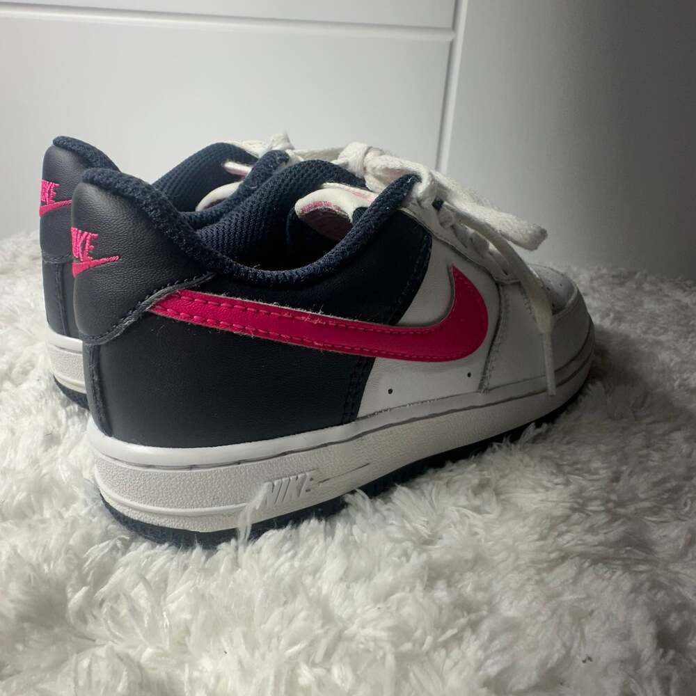 Nike Little Kid's Nike Force 1 White/Fierce Pink 13C - Picture 4 of 7